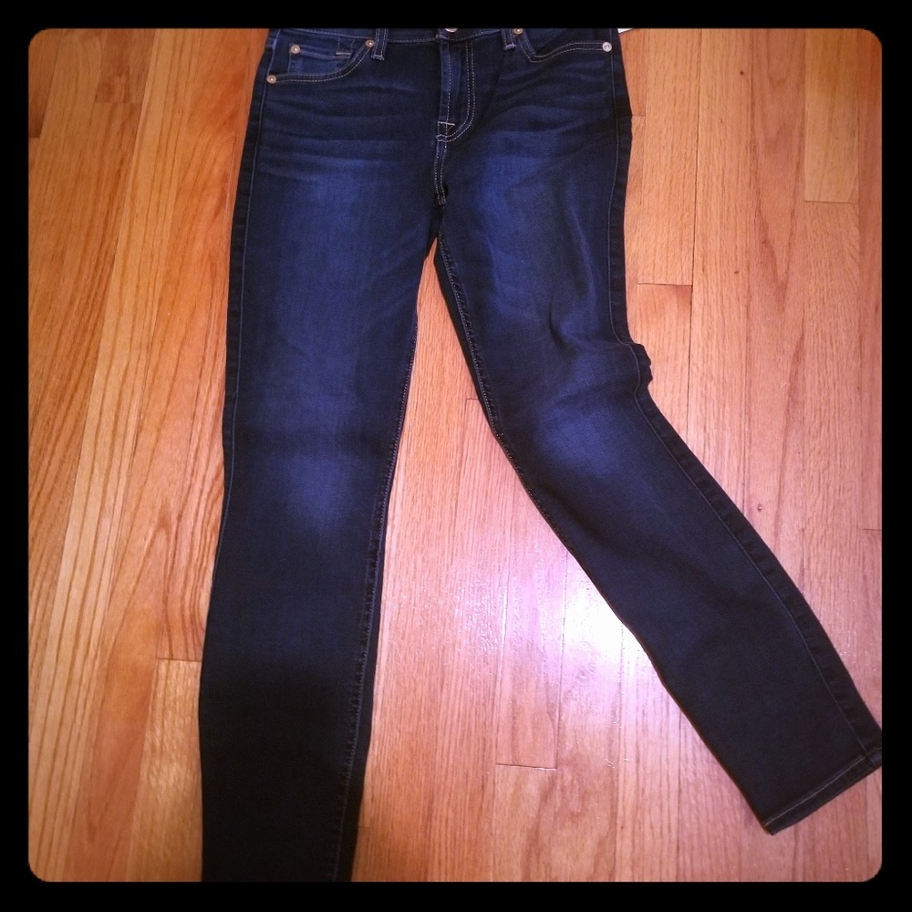 Womens jeans Nwt
